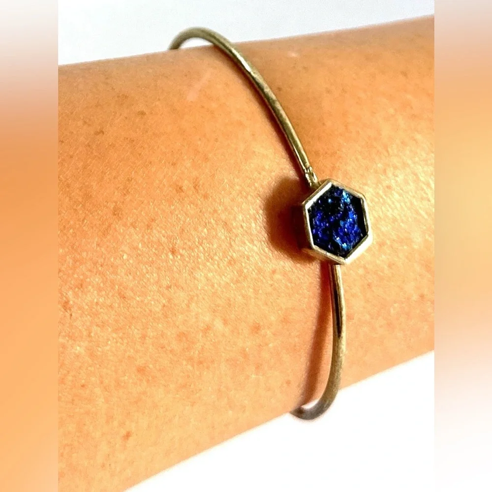 Brass Tone Bangle Bracelet W/Blue Drusy Quartz Stone Adjustable - Picture 5 of 6